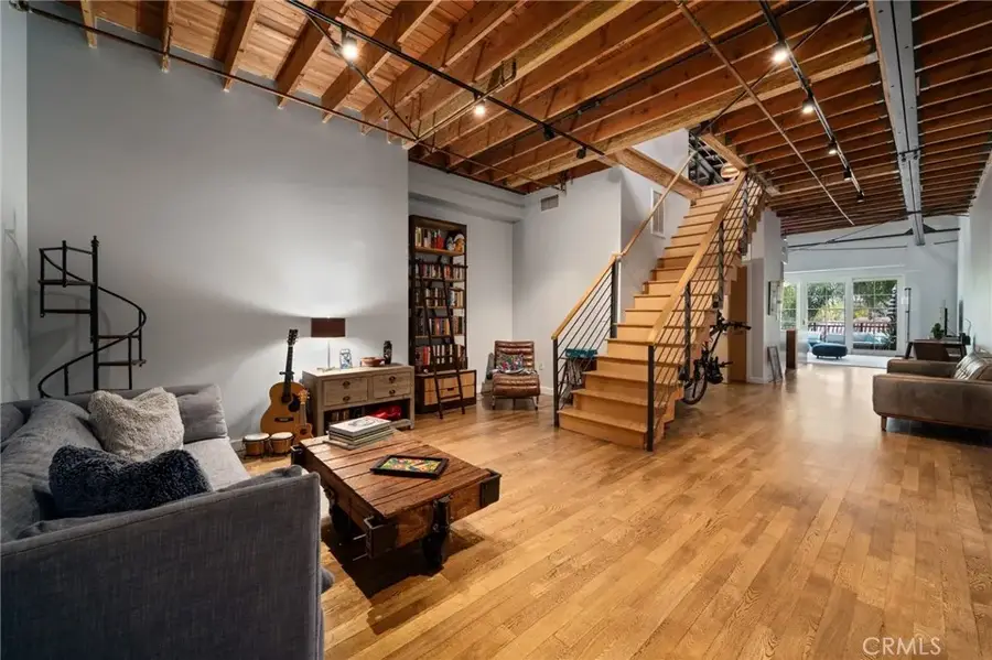 1100 E 3rd Street #205, Long Beach, CA 90802 - #3