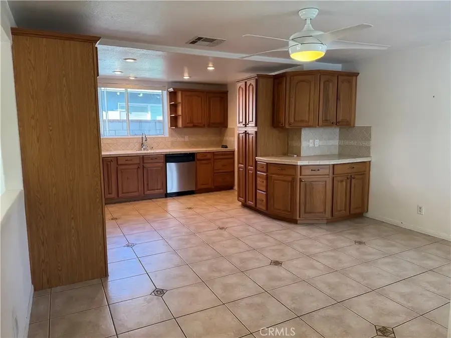 12621 Spinnaker, Garden Grove, CA 92840 - #3