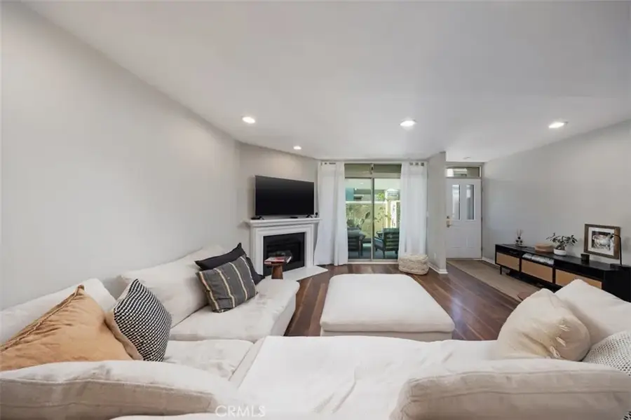14101 Dickens Street #9, Sherman Oaks, CA 91423 - #3