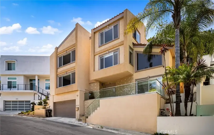 3751 Prestwick, Los Angeles, CA 90027 - #2
