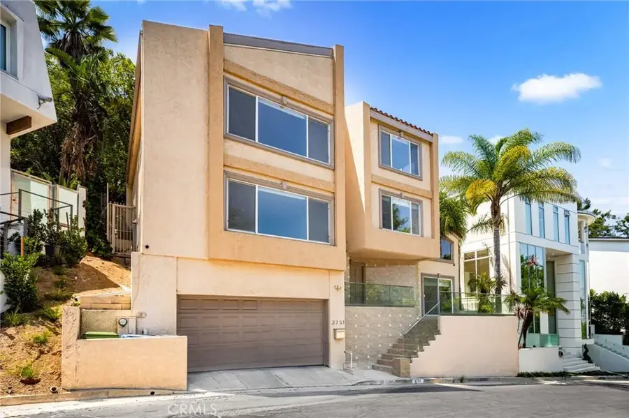 3751 Prestwick, Los Angeles, CA 90027 - #3