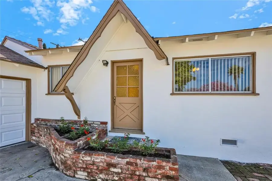 2517 Deodar Street, Santa Ana, CA 92705 - #3