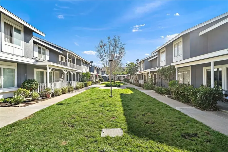 2404 Niagara, Costa Mesa, CA 92626 - #3