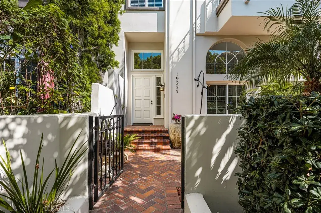 19275 Meadowood Circle, Huntington Beach, CA 92648 - #1