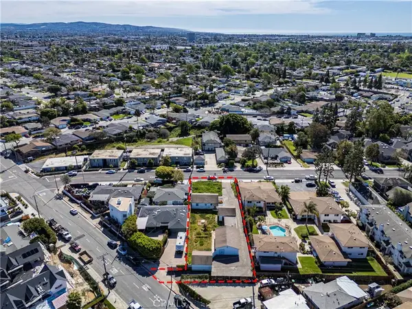 2235 Canyon, Costa Mesa, CA 92627