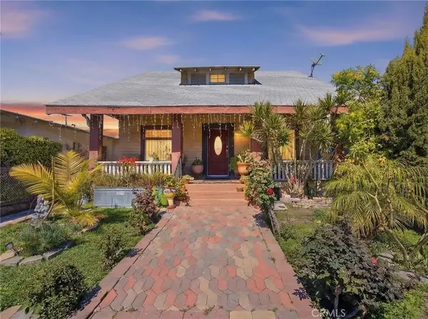 123 E 65th Street, Los Angeles, CA 90003