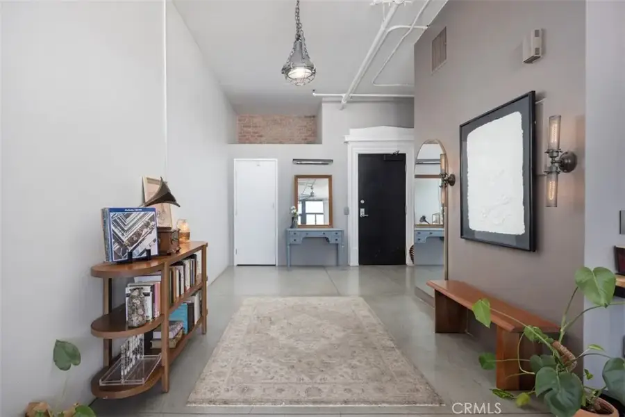 835 Locust Avenue #421, Long Beach, CA 90813 - #3