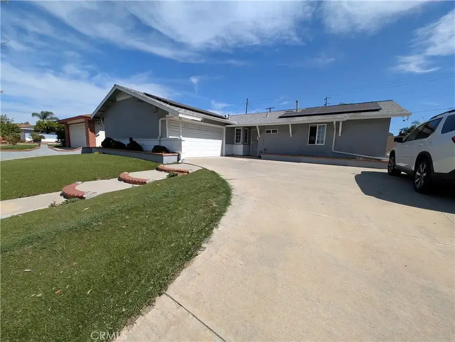 1019 S Shawnee Drive, Santa Ana, CA 92704 - #2