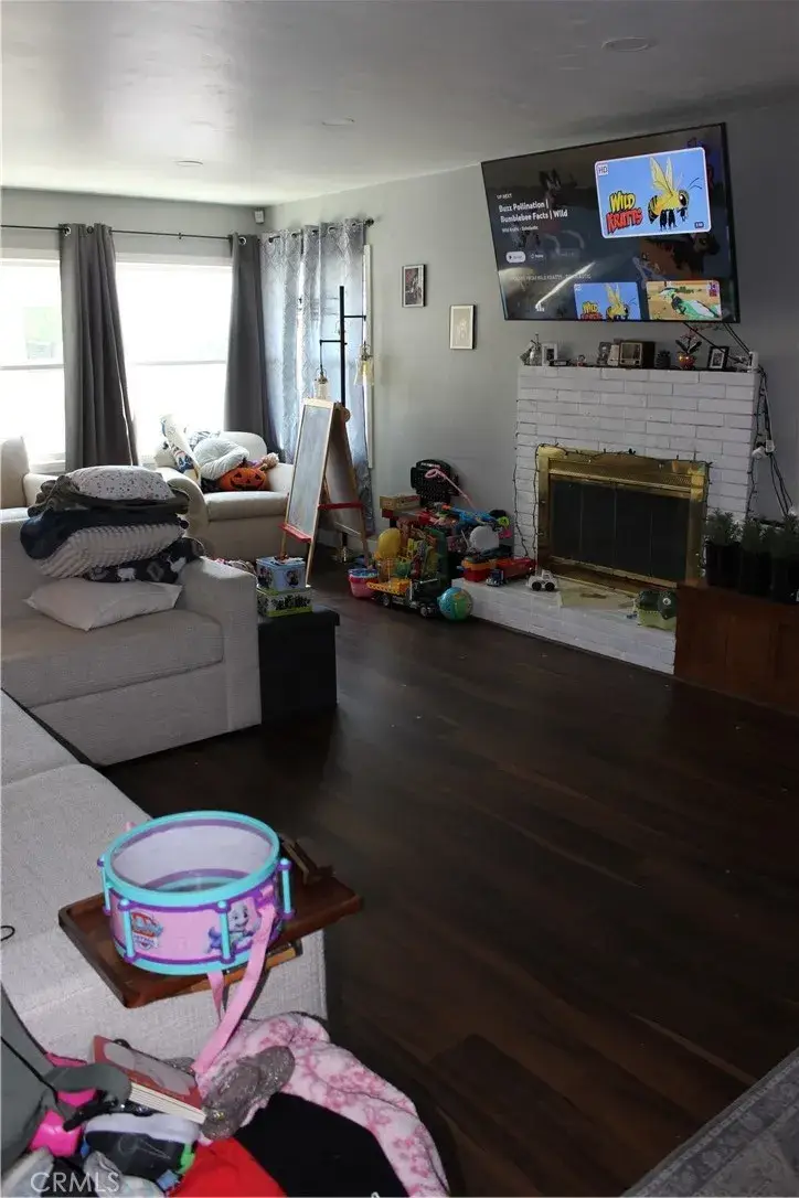 967 E Columbia, Pomona, CA 91767 - #3