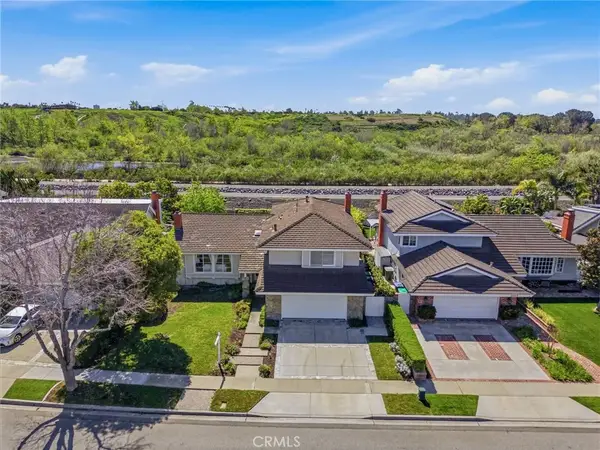 2021 Swan Drive, Costa Mesa, CA 92626