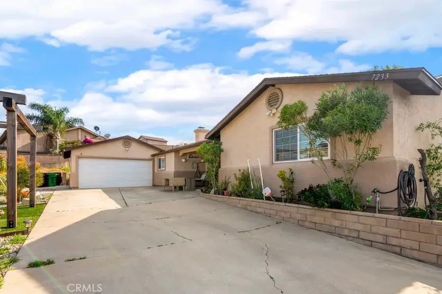 7233 Bel Air Street, Corona, CA 92881 - #2