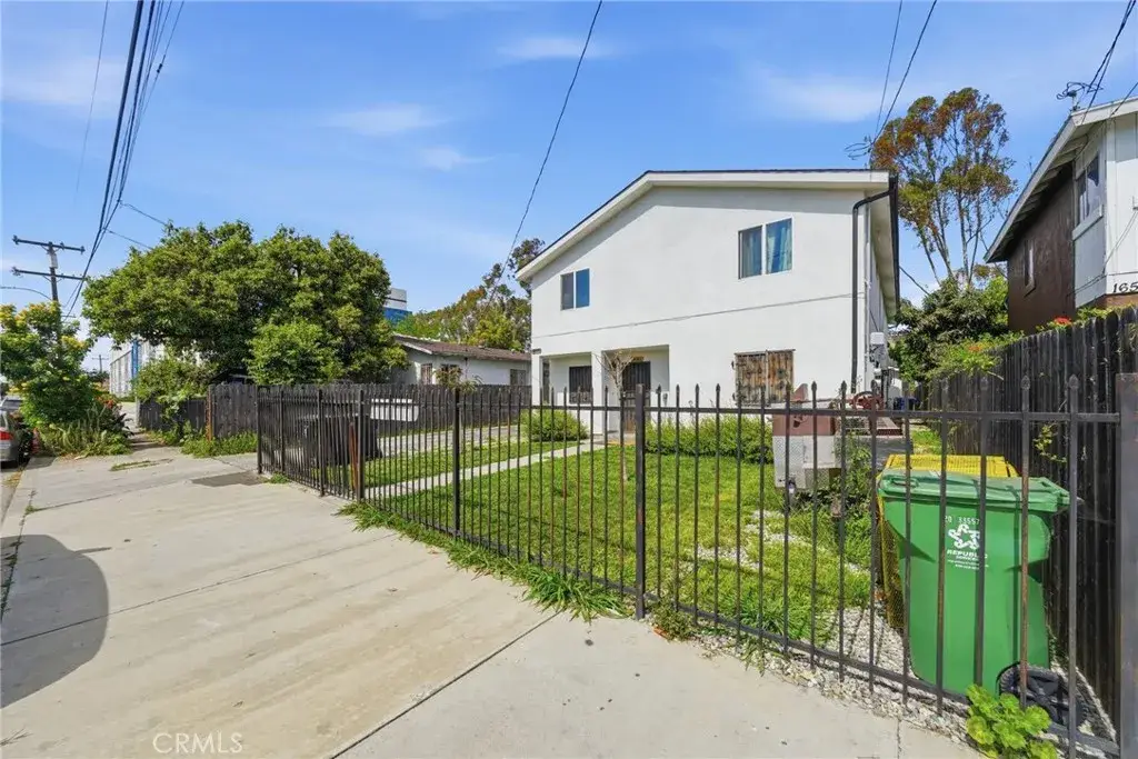 1645 E 117th, Los Angeles, CA 90059 - #1