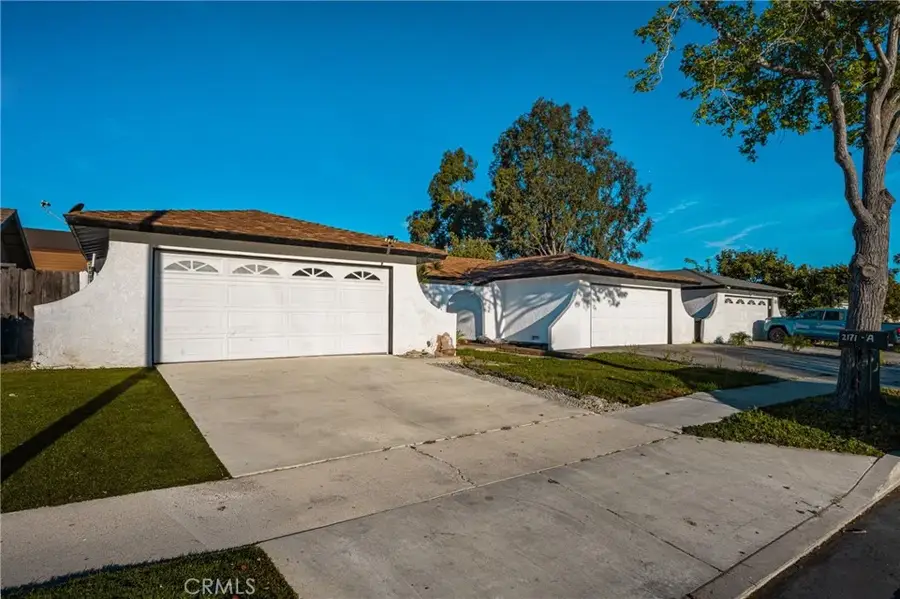 2171 Pomona, Costa Mesa, CA 92627 - #3