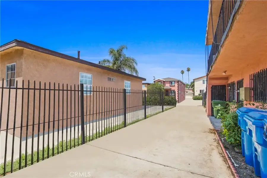 226 W 89th, Los Angeles, CA 90003 - #2