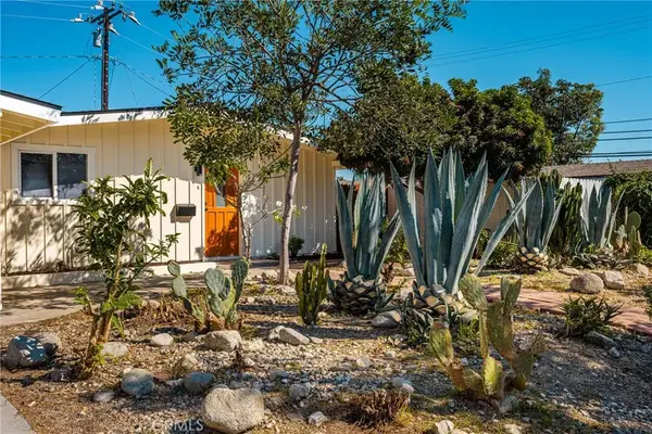 1311 Oak, Santa Ana, CA 92707