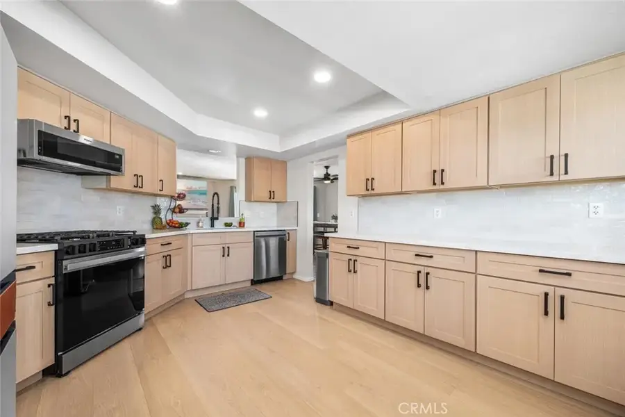 1425 E 2nd Street #301, Long Beach, CA 90802 - #3