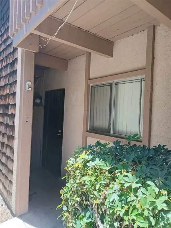 1008 Cabrillo Park #C, Santa Ana, CA 92701