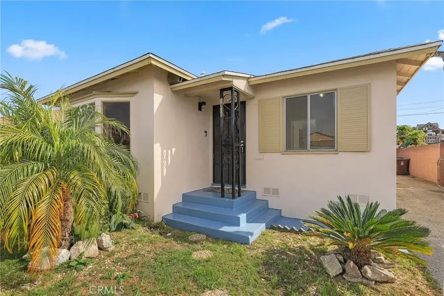 1318 W Stockwell Street, Compton, CA 90222 - #2