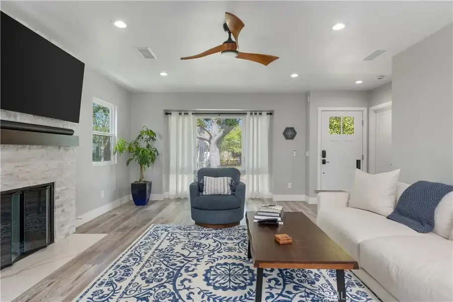 286 Glendora Avenue, Long Beach, CA 90803 - #3