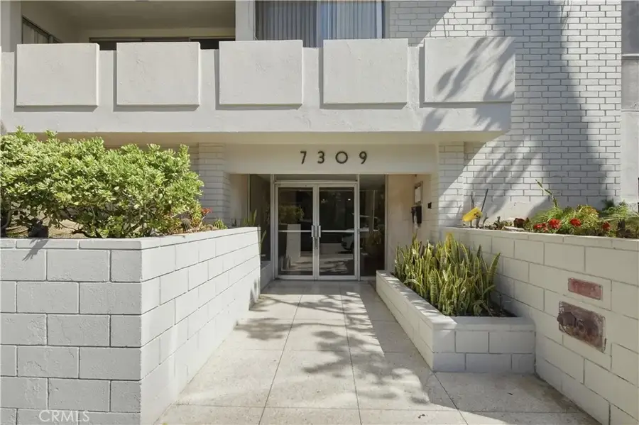 7309 Franklin Ave #105, Los Angeles, CA 90046 - #2