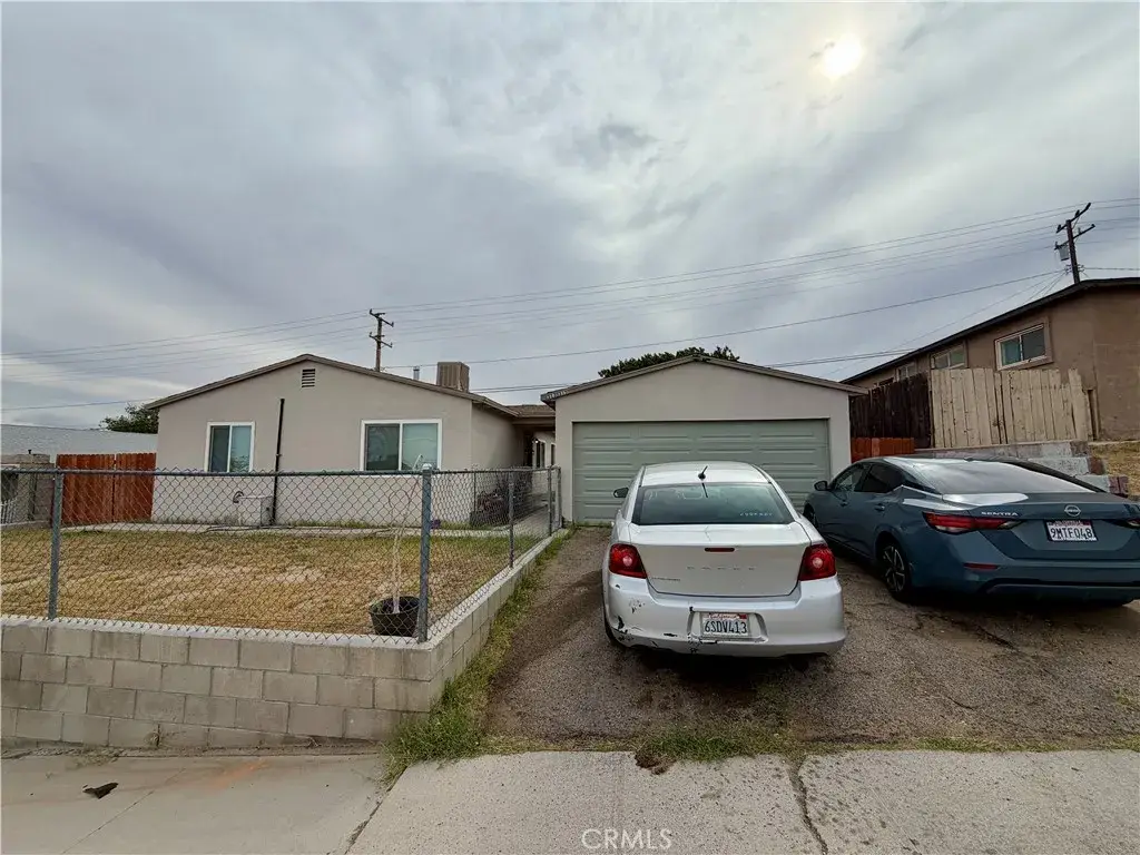 313 Maxine Ave., Barstow, CA 92311 - #1
