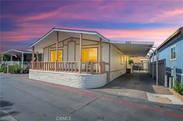 205 Duchess, Santa Ana, CA 92704