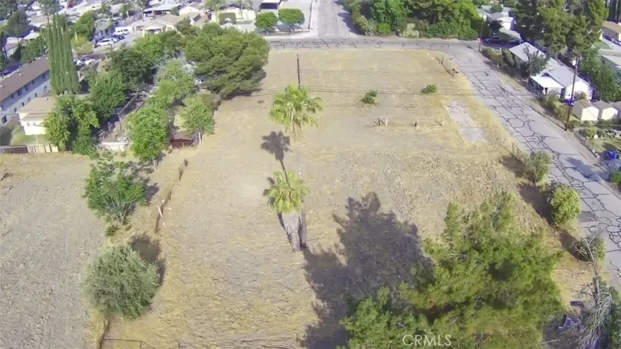 25237 Bessant, San Bernardino, CA 92404 - #3