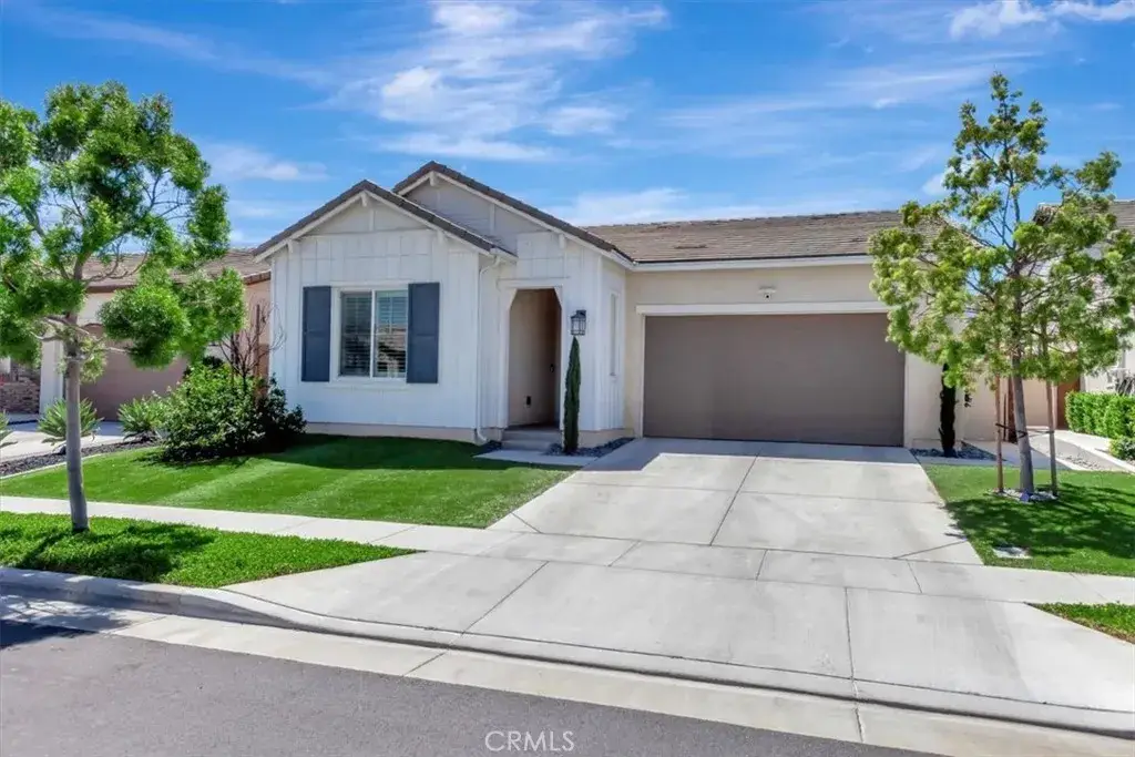 2303 Nova Way, Corona, CA 92883 - #1