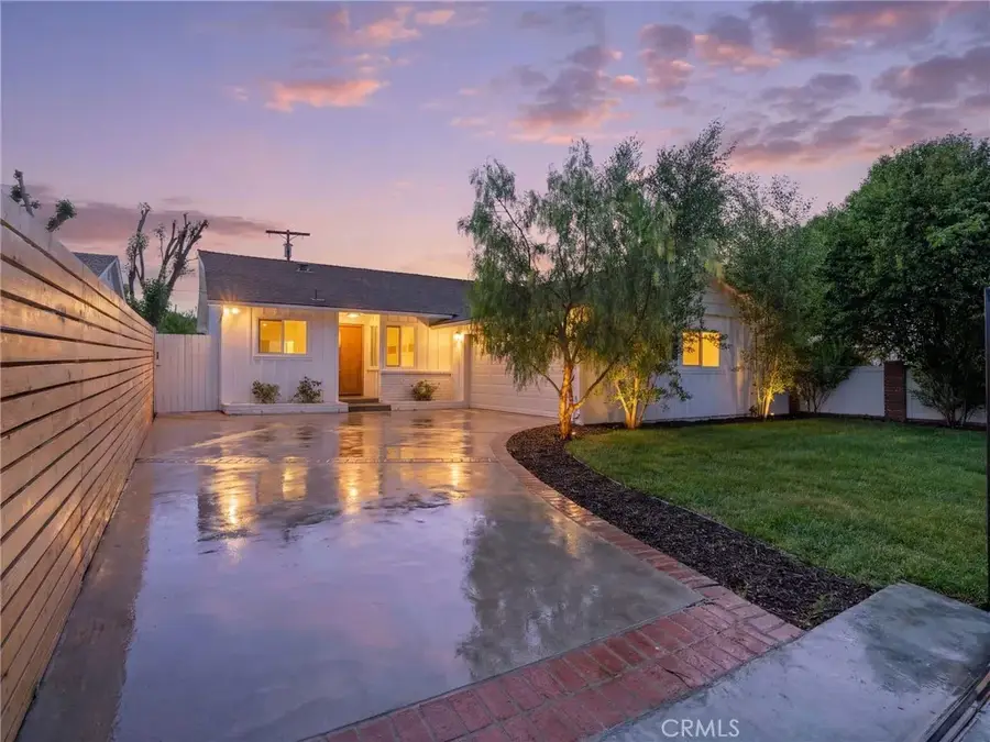 5141 Don Pio Drive, Woodland Hills, CA 91364 - #2