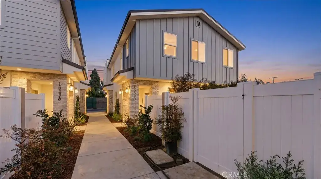 15540 Colorado Avenue, Paramount, CA 90723 - #1