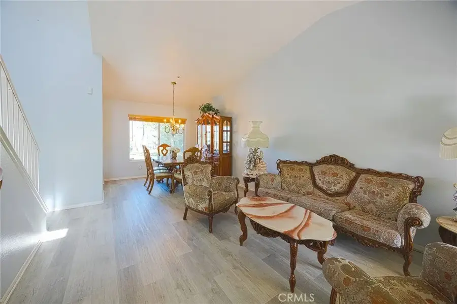 11954 Edgecliff, Sylmar, CA 91342 - #2