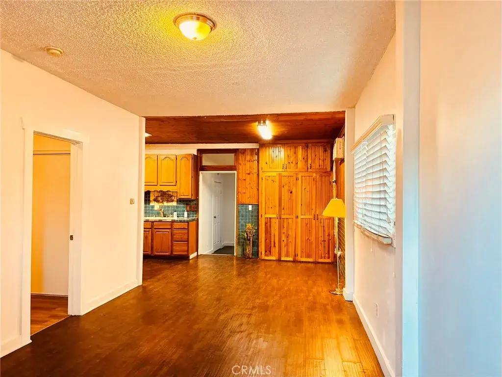 260 E South, Long Beach, CA 90805 - #1
