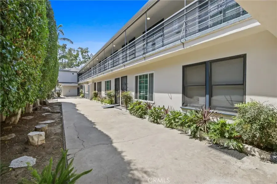 2067 E Broadway, Long Beach, CA 90803 - #3