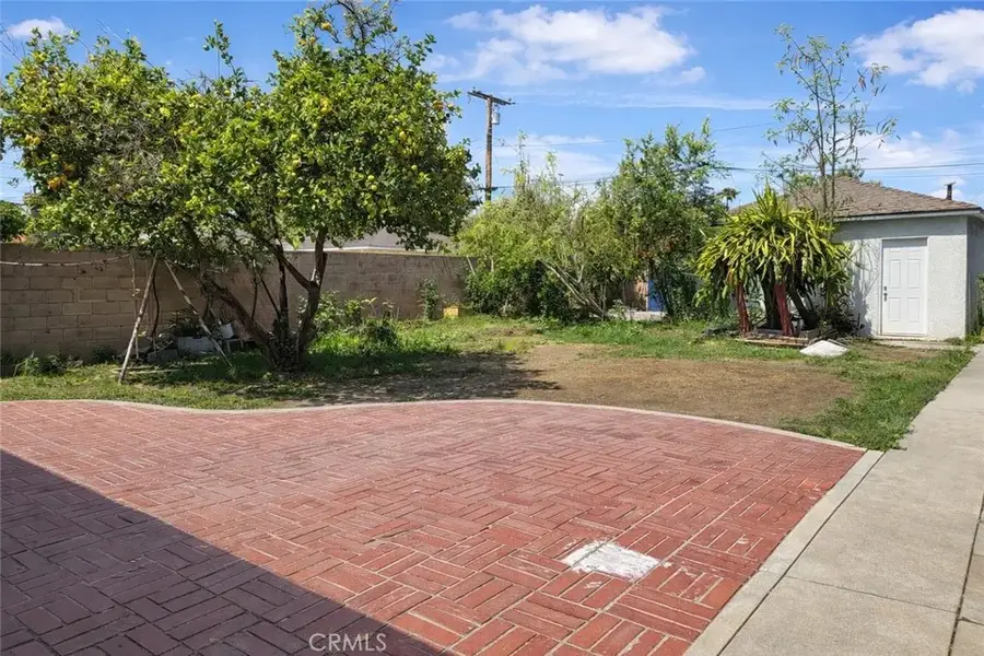 1637 E Poppy Street, Long Beach, CA 90805 - #2