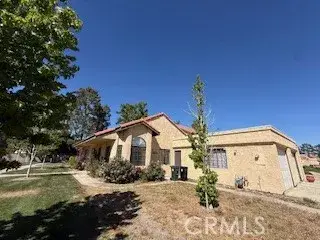 19218 Elm Drive, Apple Valley, CA 92308