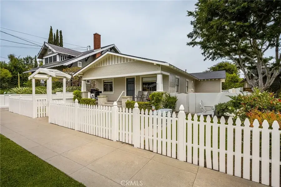 359 N Harwood, Orange, CA 92866 - #2