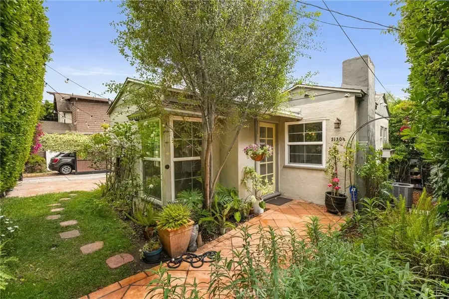 5130 W 20th, Los Angeles, CA 90016 - #3
