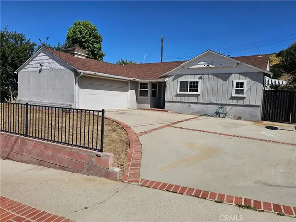10211 Roscoe, Sun Valley, CA 91352