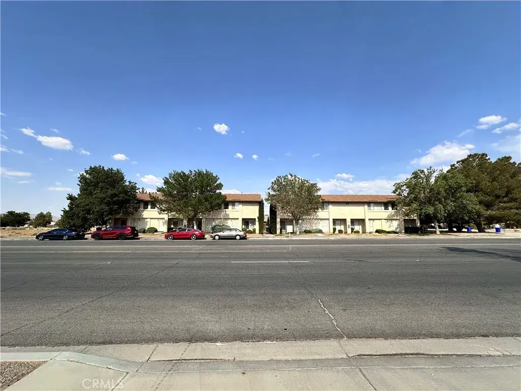 12745 Navajo Road, Apple Valley, CA 92308 - #1