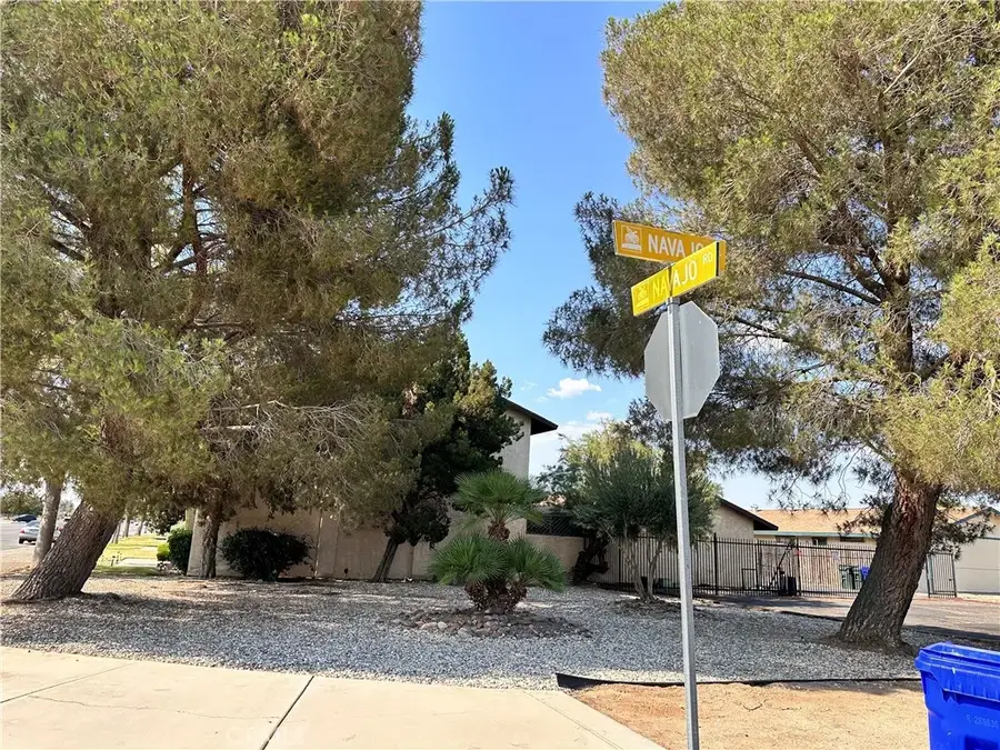 12745 Navajo Road, Apple Valley, CA 92308 - #3