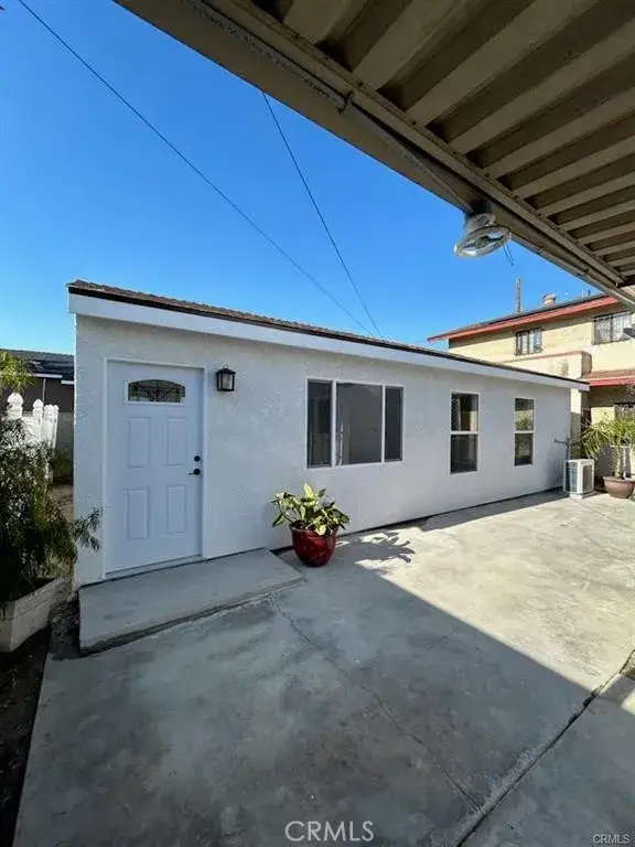 2033 W Burnett Street, Long Beach, CA 90810 - #1