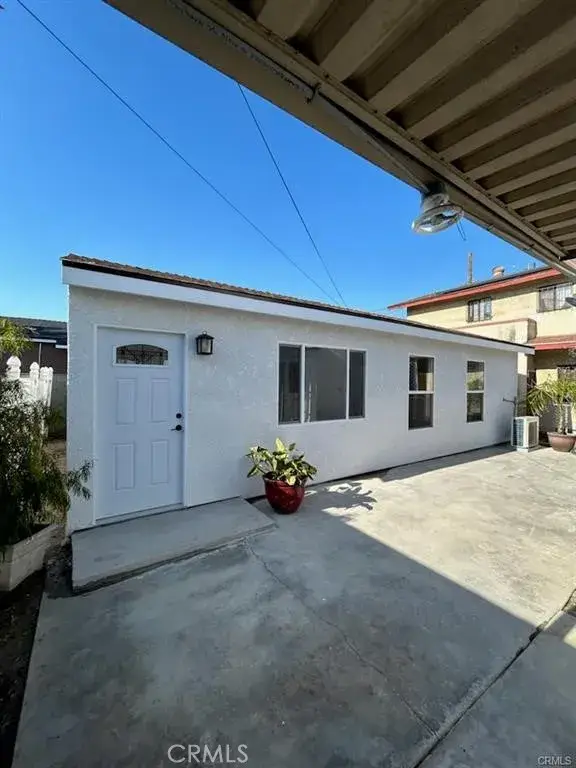 2033 W Burnett Street, Long Beach, CA 90810 - #2