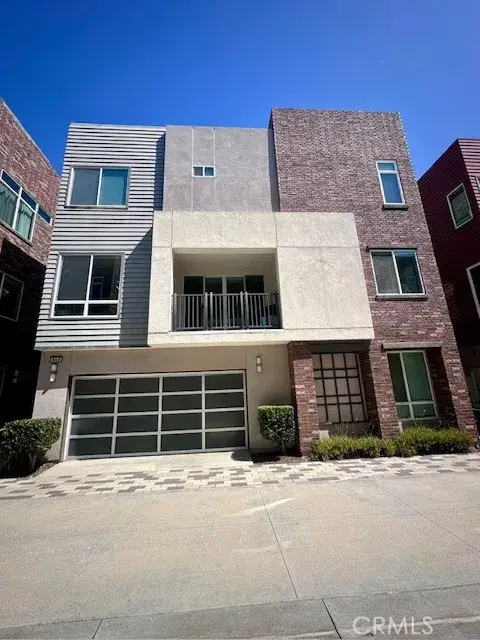 812 Brickyard, Costa Mesa, CA 92627