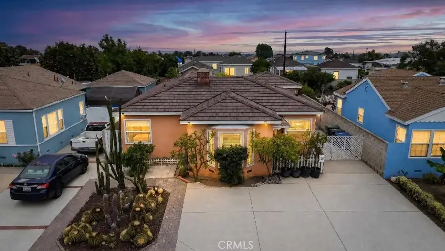 1229 S Flower, Santa Ana, CA 92707 - #2