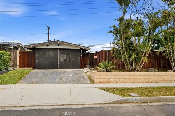 3026 Stevely Avenue, Long Beach, CA 90808