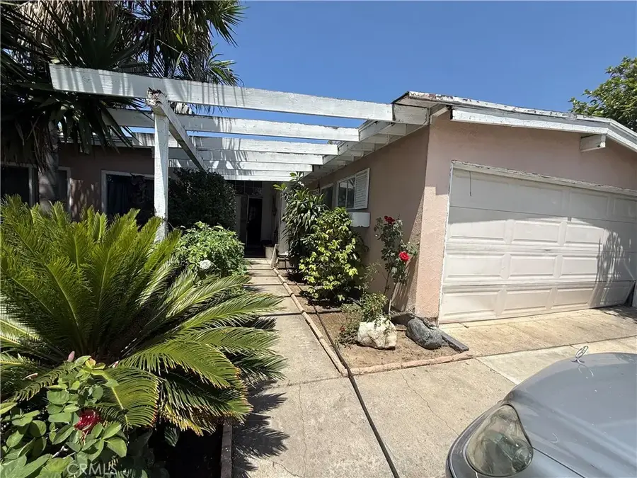 1737 W Richland, Santa Ana, CA 92703 - #2