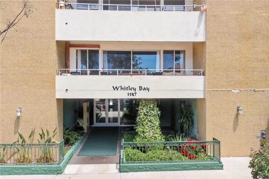 1187 E 3rd #308, Long Beach, CA 90802 - #2