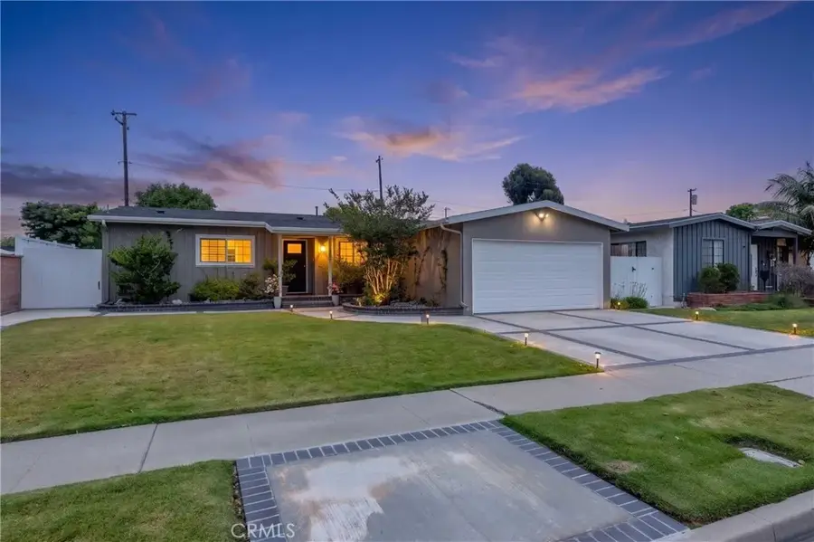 2726 Chatwin, Long Beach, CA 90815 - #2