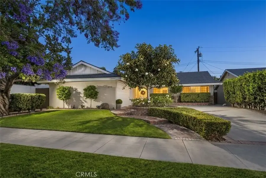 2712 E East Jacaranda Avenue, Orange, CA 92867 - #3