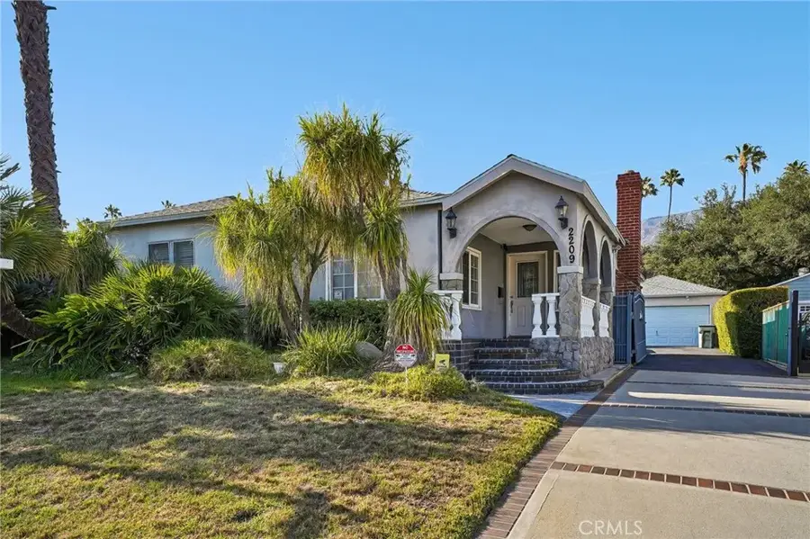 2209 Queensberry, Pasadena, CA 91104 - #2